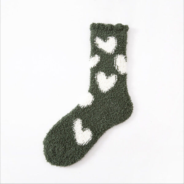 Heart matching fuzzy socks for couples - Image 13