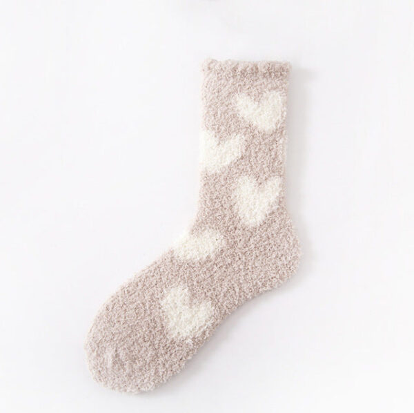 Heart matching fuzzy socks for couples - Image 5