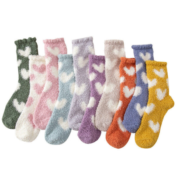 Heart matching fuzzy socks for couples - Image 3